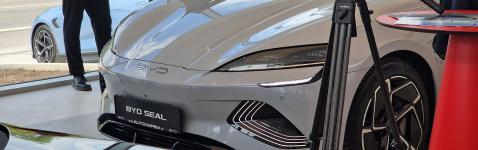 Volvo ohlásilo zrušenie 2500 pracovných miest, čínske BYD zdvojnásobuje výrobu