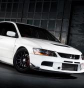 VIDEO: Mitsubishi Lancer Evo s 2000 koňmi na bežnej ceste!