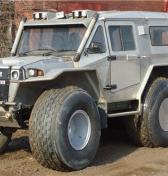 Makar 6x6, keď Land Rover, Niva a Hummer blednú závisťou.