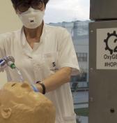 SEAT vyrába pľúcne ventilátory z motorčekov stieračov