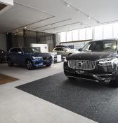 Sú otvorené showroomy. Čo to znamená?