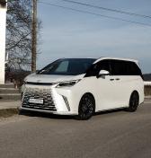 Lexus LM350h vás opantá maximálnym luxusom