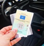 Ako na odhlásenie vozidla: poplatky, postupy, vyradenie pre účel rozpredania dielov