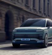 Hyundai Ioniq 9 s tromi radmi sedadiel bude obor