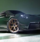 Porsche 911 GT3 RS Manthey má na zadnom skle plutvu ako žralok