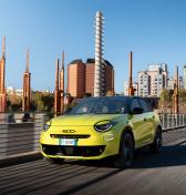 Nová verzia Sport dáva malému modelu Fiat 600 vizuálnu dynamiku, má hybridy, aj elektro