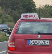 Vodičák nedostanú aj keď jazdia dobre a poznajú teóriu. Zmena v udeľovaní vodičákov je kritizovaná už v predstihu