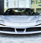 Zvažujete kúpu jazdeného Ferrari? Prvý majiteľ na ňom hrozne prerobil, druhý bude skákať radosťou 