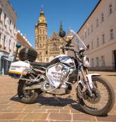 VŠETKO o elektrických motocykloch na Slovensku: Vodičáky, ceny, PZP, STK, povinná výbava, evidencia, zelené EČV, atď