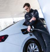 Na Škode prešiel takmer 3 000 km na jednu nádrž. Toto sú jeho rady pre všetkých motoristov