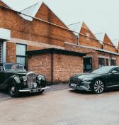 Špeciálny Bentley Continental GT Azure oslavuje 80 rokov v Crewe