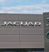 Prepúšťať vo veľkom bude aj Jaguar Land Rover, mieni ušetriť dve miliardy
