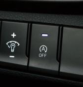 Je pravda, že auto štart-stop v autách končí? Vysvetlíme, o čo v aktuálnej téme ide a prečo sa dráma nekoná