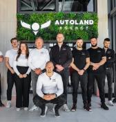Autoland Agency ostáva predajcom s rodinným charakterom, nový showroom ho ale posúva do vyššieho štandardu