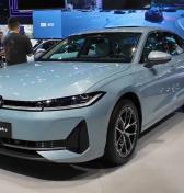 Skupina VW „zošrotuje“ každé tretie auto