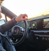 Ktoré EV ponúkajú najlepší pomer ceny a dojazdu? TOP20 najlepších a najhorších