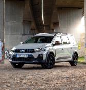 Test: Dacia Jogger Extreme Hybrid 155 - Jeden z najlacnejších a najrozumnejších hybridov
