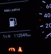Prázdna nádrž ničí čerpadlo a ABS predlžuje brzdnú dráhu: Motoristické mýty, ktoré sú v skutočnosti faktami