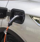 Plug-in hybrid (PHEV): Ako funguje, oplatí sa a aké sú rozdiely?