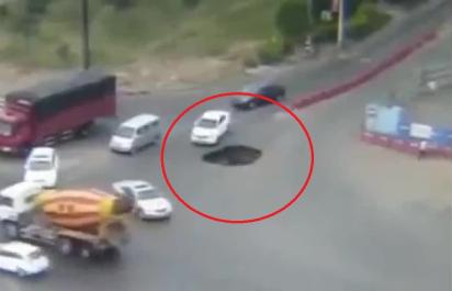 Video: Ako pochovať automobil uprostred vozovky?