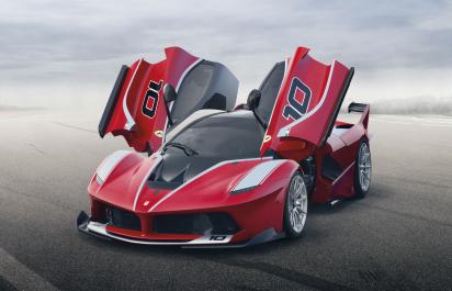 Okruhová bomba Ferrari FXX K: Hybrid s výkonom 1050 koní!