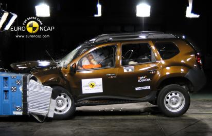 Ktoré modely SUV 2015 excelujú v crash testoch?