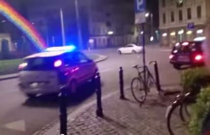 Ceníte si život a váš vodičský preukaz? Toto rozhodne neskúšajte!