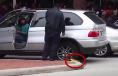 Nasadená botička? Pre túto ženu na BMW žiaden problém! 