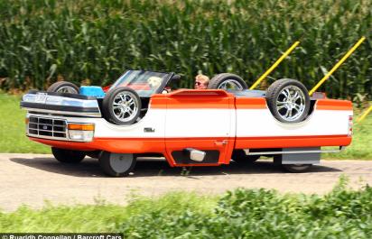 Video: Automobil schopný jazdy hore nohami!