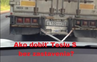 Video: Rus dobíja Teslu S za jazdy!