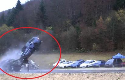 Najbrutálnejší crash test! Havária pri 200 km/hod!