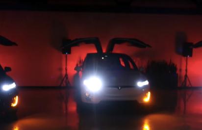 Video Tesly Model X, ktoré ťa pobaví!