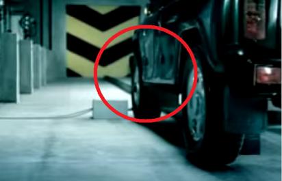 Paródia na Mercedes: Ruský Uaz Hunter exceluje v reklame!