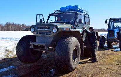 Trekol 4x4: Ruský obojživelný vyhľadávač rakiet!