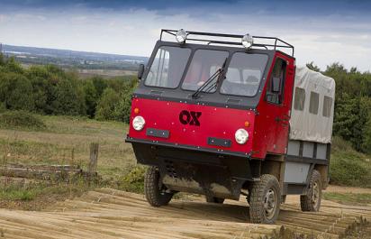 Toto auto vám príde v krabici. Skladačka na 12 hodín.