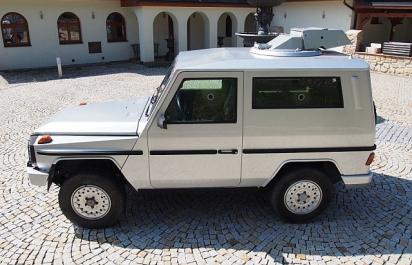 Mercedes G so strieľňami na samopal na predaj!