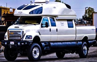 Luxusný Ford F-750 World Cruiser: 6 lôžok za 6 miliónov dolárov!