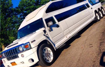 Luxusná limuzína Hummer s nočným klubom v interiéri!