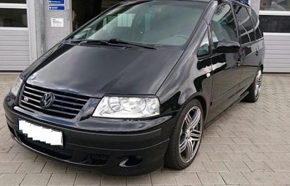 7 miestny VW Sharan s výkonom 440 koní?