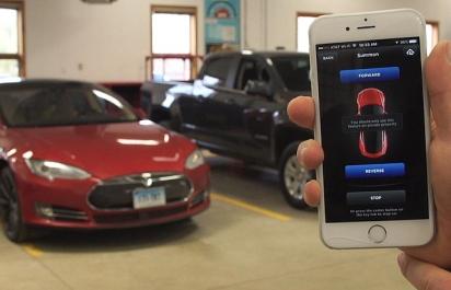 VIDEO: čo dokáže aplikácia na mobil s Teslou Model S?