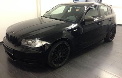 BMW 1, 4.0 V8? Tento krpec schová aj M3-ku!