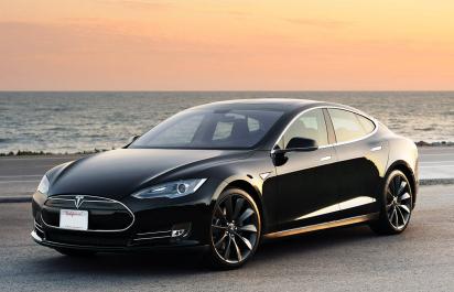 Tesla Model S vyprodukuje viac CO2 ako benzínové autá!