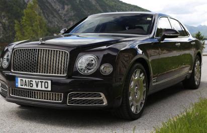 Najdrahšie príplatky na svete má Bentley. Logo za 2 700 € aj stolík za 12 500 €!