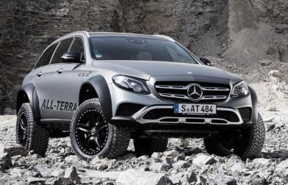 Mercedes-Benz 4x4²: Hardcore monštrum s extrémnym podvozkom!