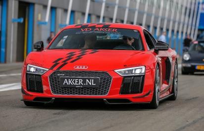 Audi R8 V10: 802 koní, 324 km/h! 