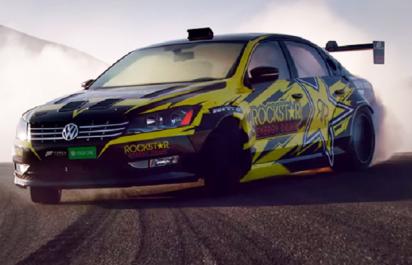 Video: Driftovačka s 1000-koňovým V8 Passatom!