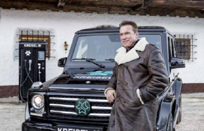 Špičkový elektrický 4x4 Terminátor Arnolda Schwarzeneggra!