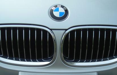Predná maska BMW sa bude meniť K horšiemu!