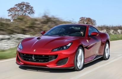 Príplatková výbava najlacnejšieho Ferrari. Držiak nápojov za 2 000€!