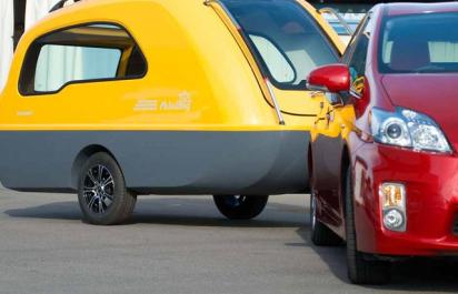 MiniBig = Karavan + čln 2 v 1: Praktický obojživelník proti povodniam